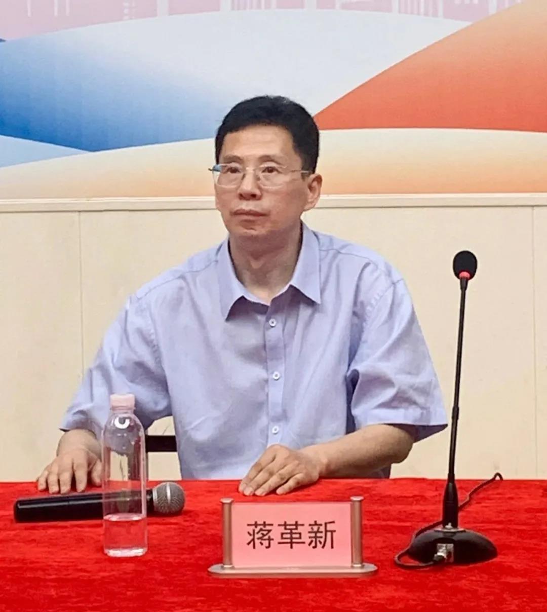 湖南保安服務(wù),墻外高空清洗服務(wù),湖南保利天創(chuàng)物業(yè)發(fā)展有限公司 湖南保安服務(wù),墻外高空清洗服務(wù),湖南保利天創(chuàng)物業(yè)發(fā)展有限公司