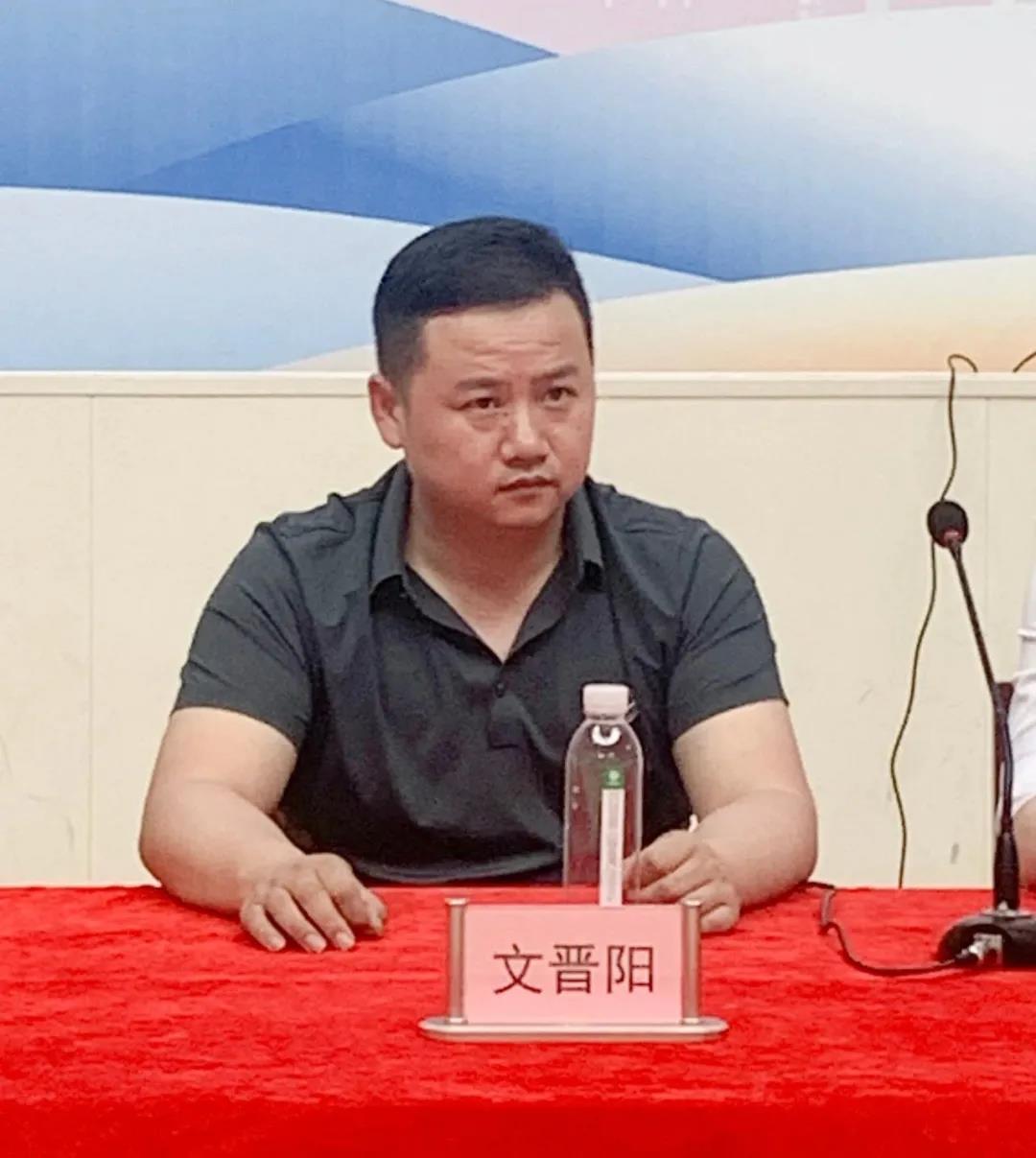 湖南保安服務(wù),墻外高空清洗服務(wù),湖南保利天創(chuàng)物業(yè)發(fā)展有限公司 湖南保安服務(wù),墻外高空清洗服務(wù),湖南保利天創(chuàng)物業(yè)發(fā)展有限公司